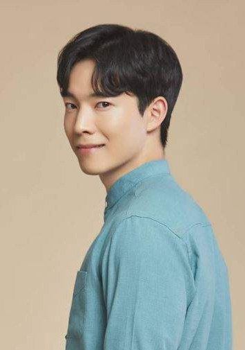 崔乃仁 Choi Nae-in照片