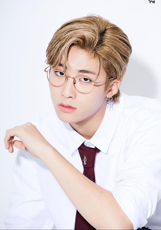 金智诚 Kim Ji Seong照片