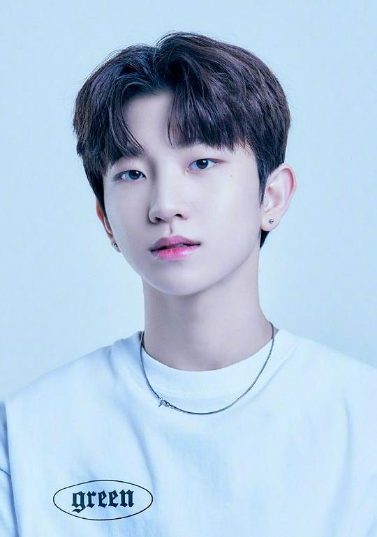 吴省峻 Oh Sung Jun照片