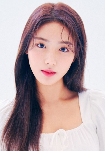 韩霄瑗 Han Chowon照片