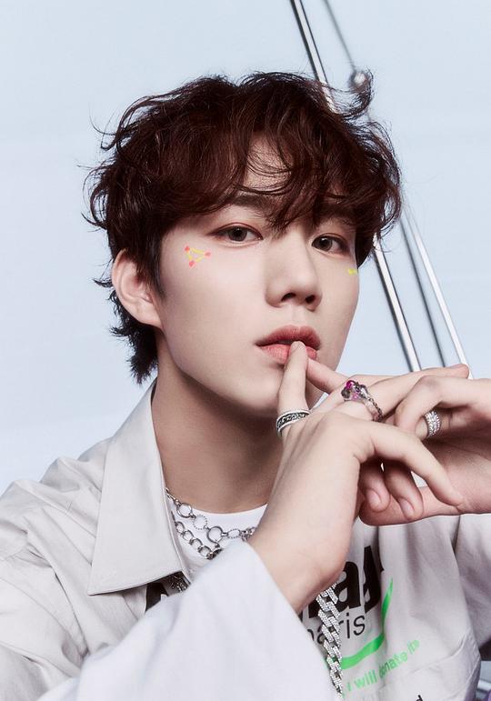 黄寅拓 INTAK照片