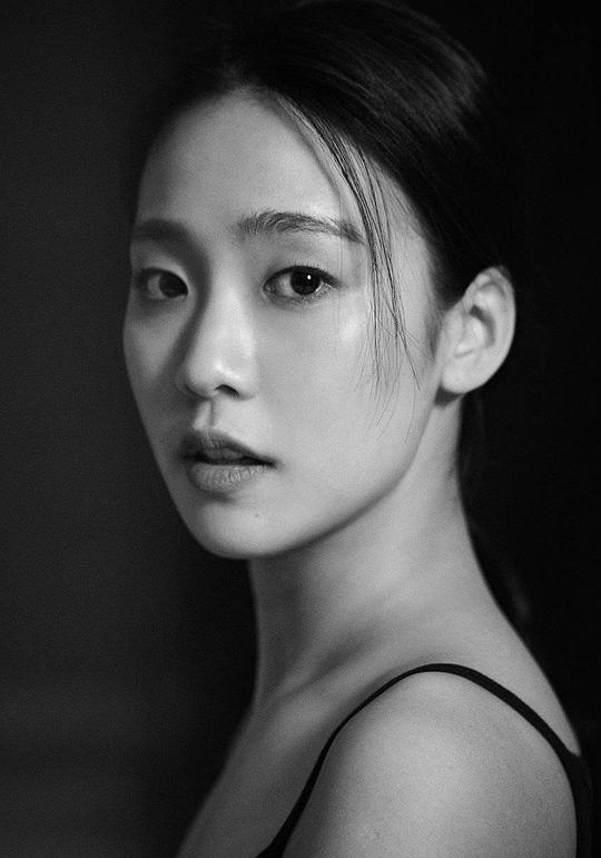 李朗瑞 Lee Rang Seo照片