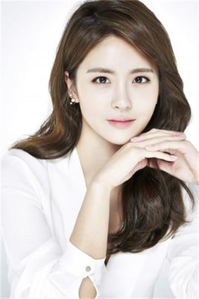 陈艺瑟 Ye-Sol Jin照片