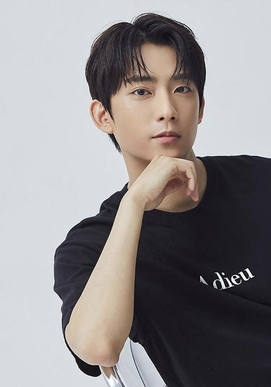 孔璨 Gong Chan照片