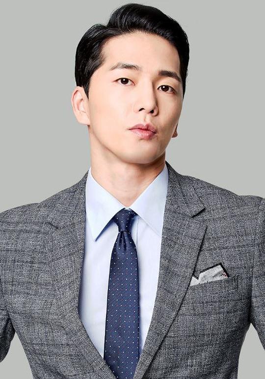 李现瞋 Hyun-jin Lee照片