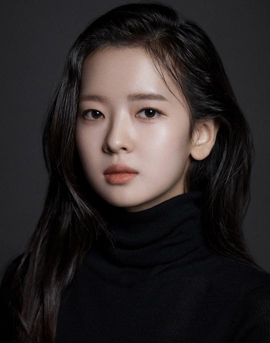 黄宝凛星 Hwang Bo-reum-byeol照片