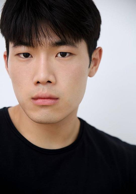 金亚锡 Ah-Seok Kim照片