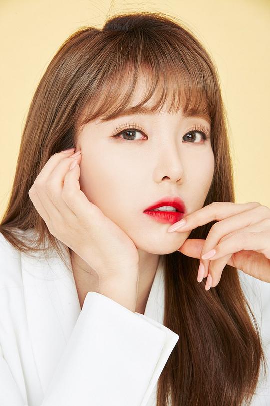 洪真英 Jin-young Hong照片