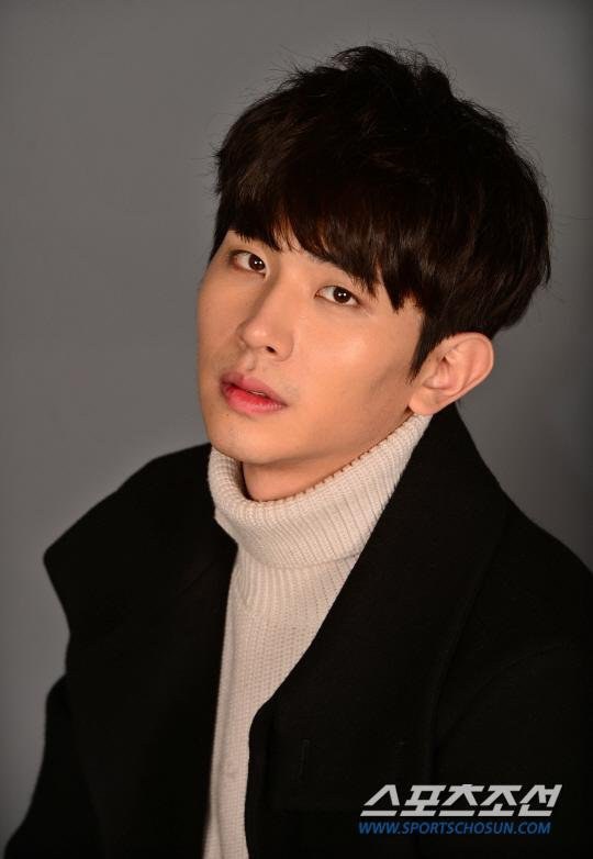 池允浩 Ji Yoon-ho照片