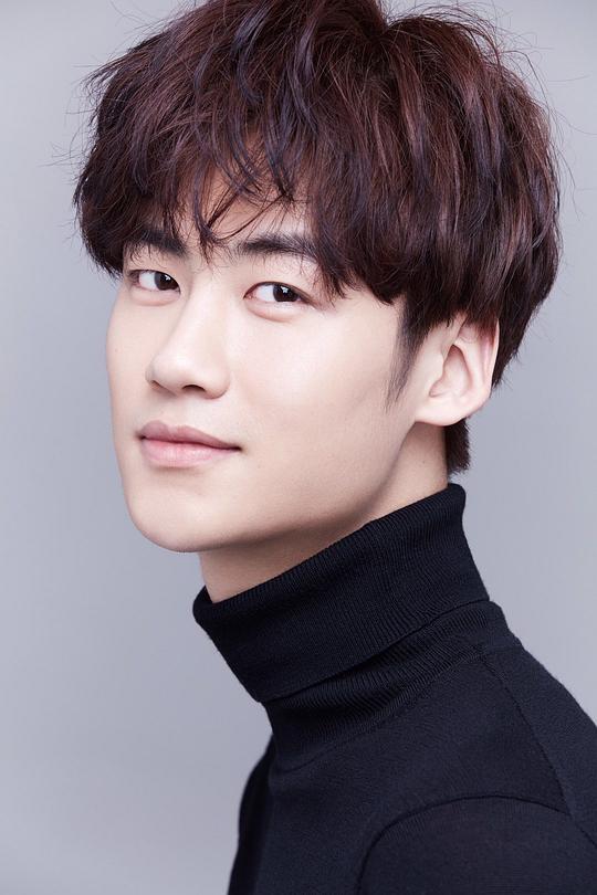 刘峰 Feng Liu照片