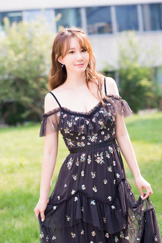 孟瑶 Yao Meng照片