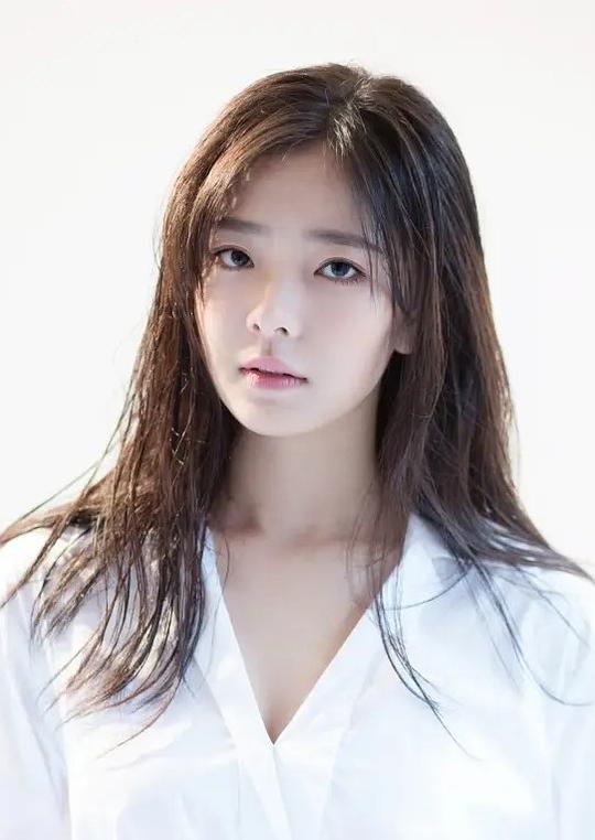 金璐莹 Luying Jin照片