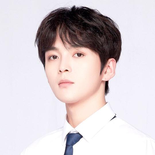 赵品霖 Pearain照片