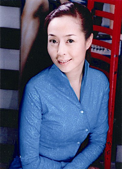 黑婧环 Jinghuan Hei照片