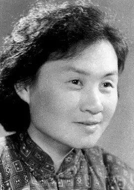 薛雁 Yan Xue照片