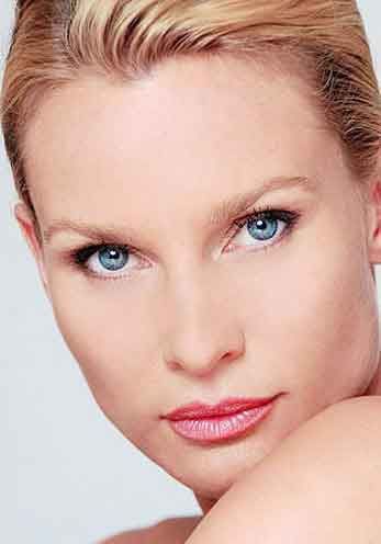 尼科莱特·谢里丹 Nicollette Sheridan照片