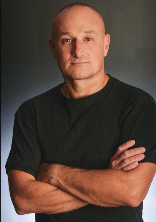 罗杰·赫瓦斯 Roger Hervas照片