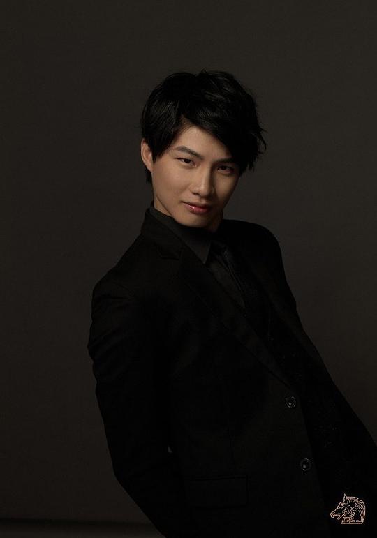 黄泰维 Tai-Wei Huang照片