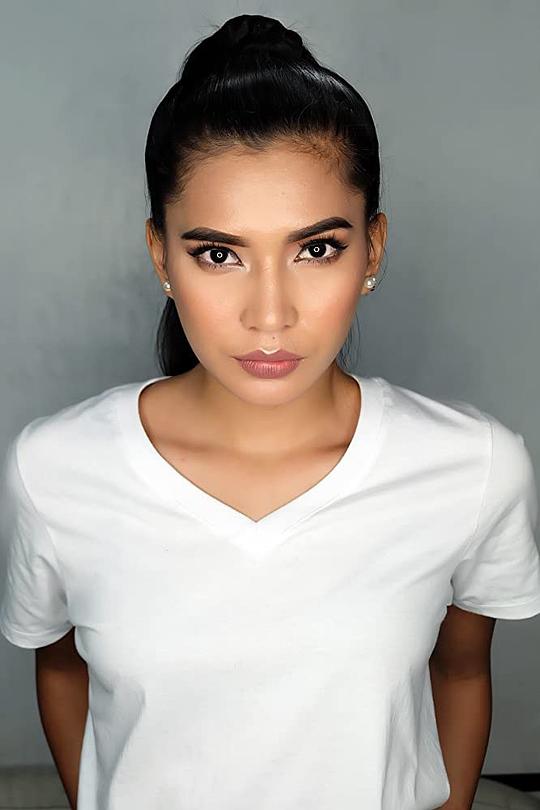 莱拉·乌拉 Laila Ulao照片