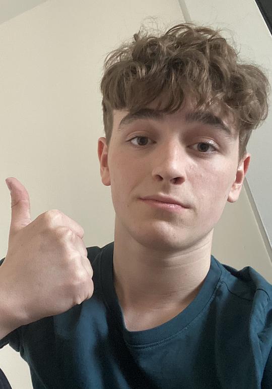 里斯·康纳 Rhys Connah照片