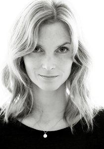 科斯马·肖 Cosima Shaw照片