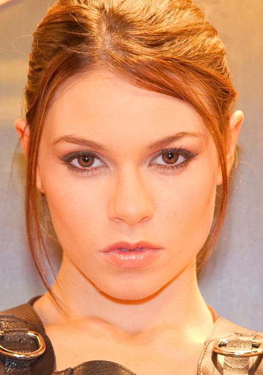 艾丽森·卡洛尔 Alison Carroll照片