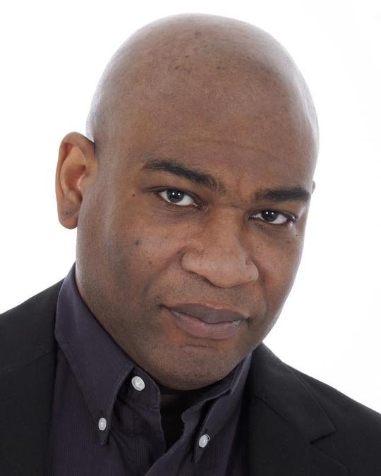 丹尼尔·裘德·吉尼斯 Daniel Jude Gennis照片