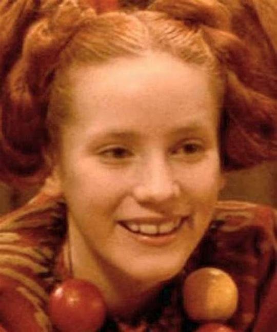 弗洛拉·纽比金 Flora Newbigin照片