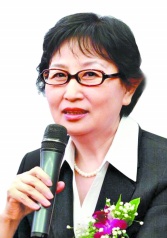 何冀平 Jiping He照片