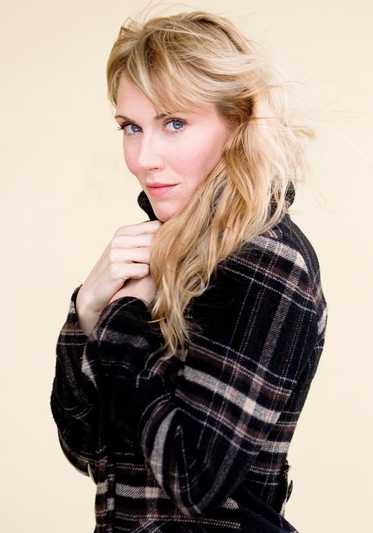 Gruschenka Stevens照片