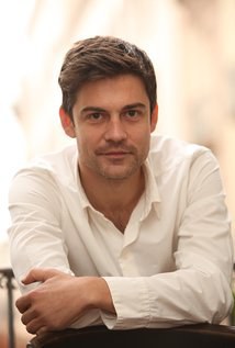 罗杰·科马 Roger Coma照片