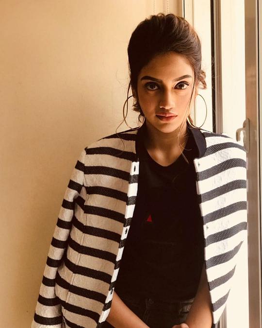 努莎拉特·贾汗 Nusrat Jahan照片