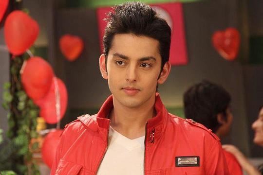 希姆纳什·科利 Himansh Kohli照片