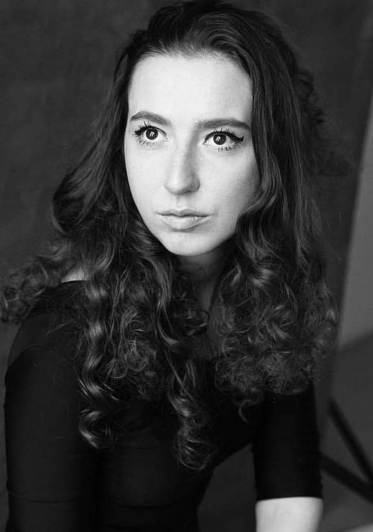 亚历山德拉·韦莱斯科维奇 Aleksandra Veleskevich照片