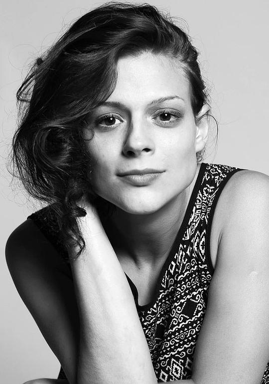 达娅·仲夫娜 Darya Zhovnar照片