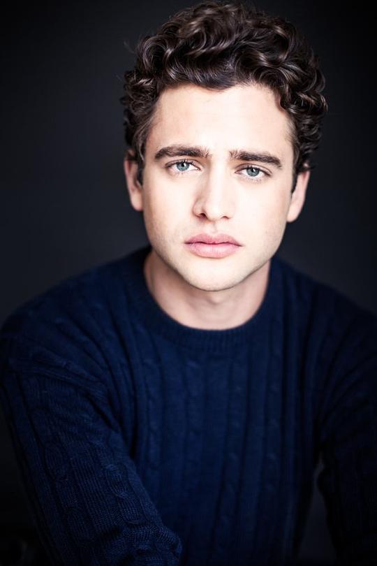 亚历克斯·布劳恩斯坦 Alex Braunstein照片