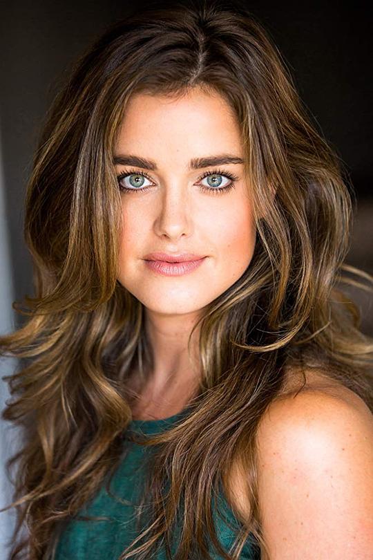 艾什莉·纽布罗丝 Ashley Newbrough照片