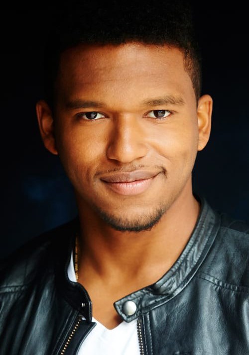 洛弗尔·亚当斯-格雷 Lovell Adams-Gray照片