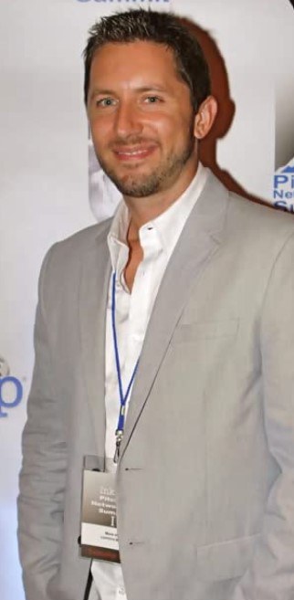 马克·海夫蒂 Mark Hefti照片