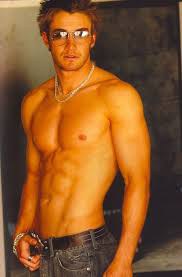 罗伯特·伯克利 Robert Buckley照片