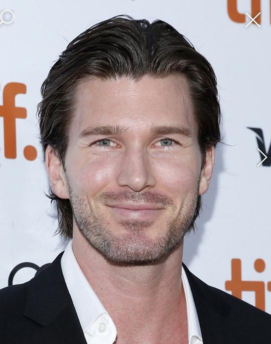 克里斯托弗·拉塞尔 Christopher Russell照片