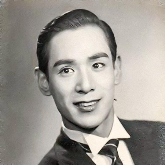 鲍方 Fong Pau照片