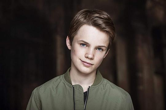 艾登·格伦 Aiden Glenn照片