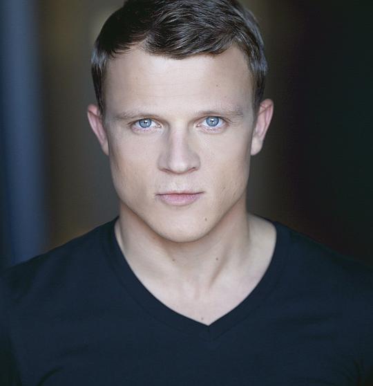 罗根·克里斯托弗 Rogan Christopher照片