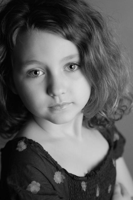 莱拉·德·梅扎 Leilah de Meza照片