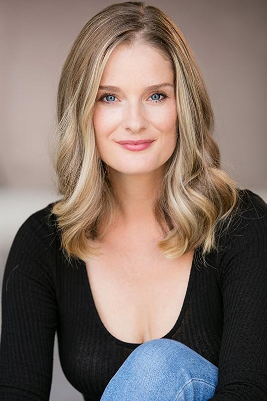 伊莉莎白·桑迪 Elizabeth Sandy照片