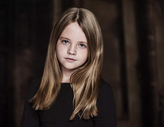 凯特·莫耶 Kate Moyer照片