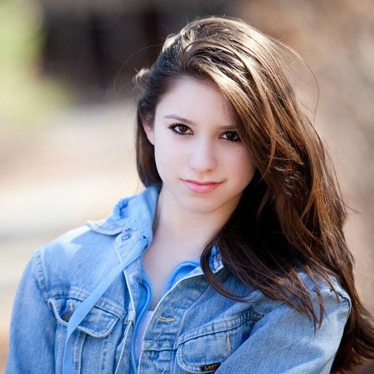 梅雷迪斯·普朗迪 Meredith Prunty照片