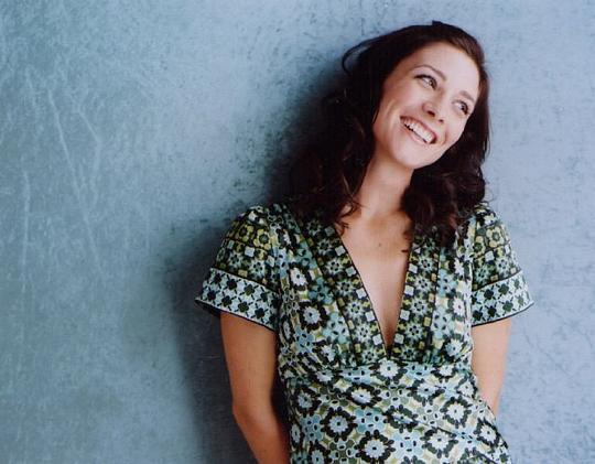 Sarah Manninen照片