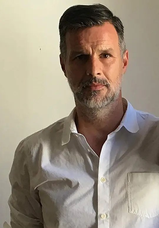 德斯·汉密尔顿 Des Hamilton照片